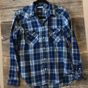 American Eagle Boyfriend Fit button shirt size s.